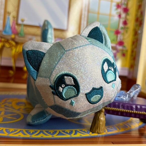 APHMAU MeeMeow | Diamond Cat Plush - Picture 1 of 7